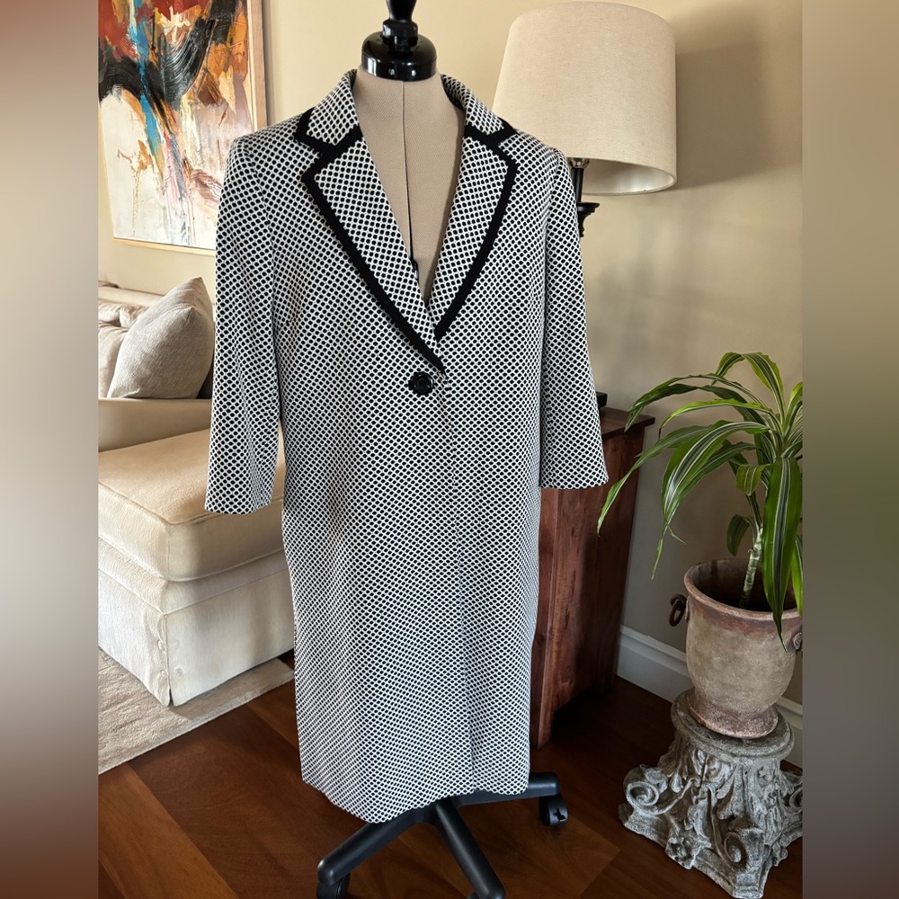 Kasper size 10 coat!